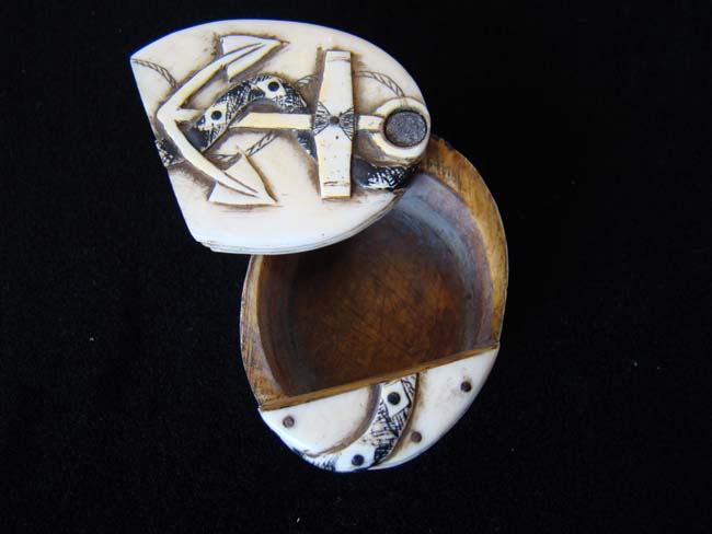 A rare and unique Antique Ship Captain's Ivory Snuff Box circa 1840 — image 5
